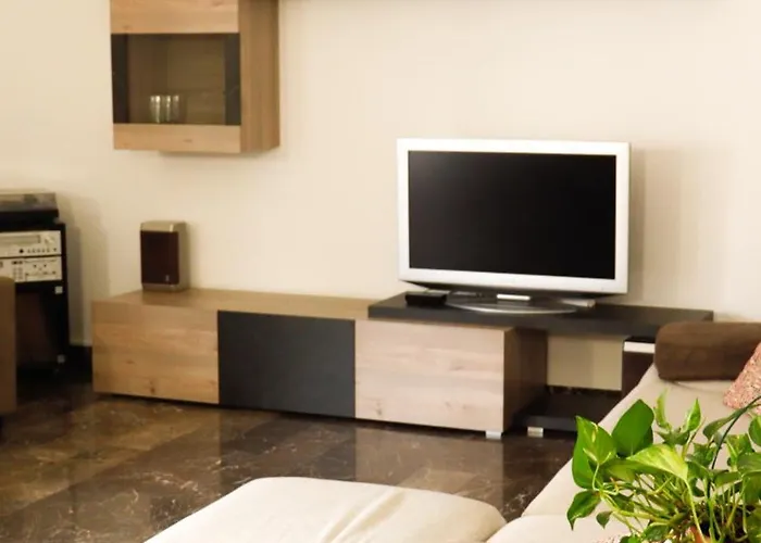 Chez Regina, Feel At Home! شقة