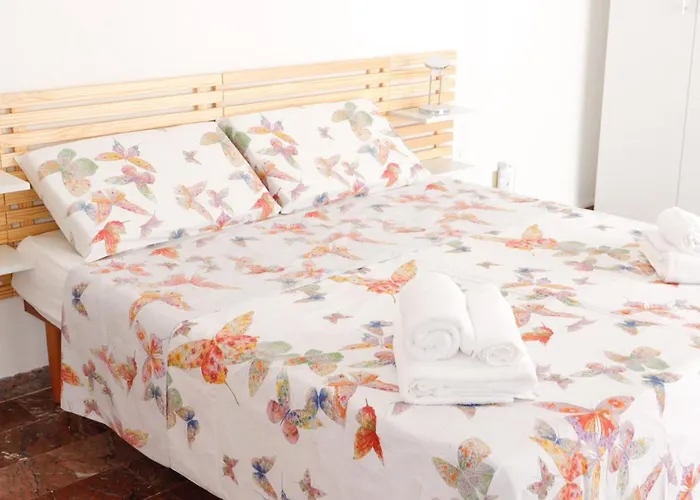 Chez Regina, Feel At Home! شقة