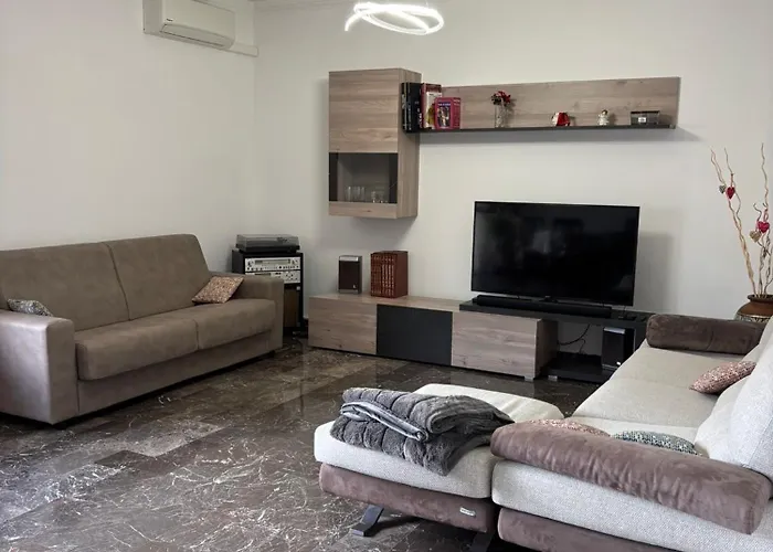 Chez Regina, Feel At Home! شقة